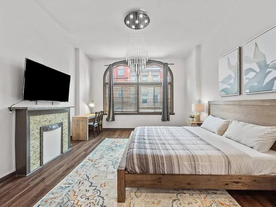 Luxury And Stylish 2Bedroom Apartment On Carson, South Flats, Питтсбург