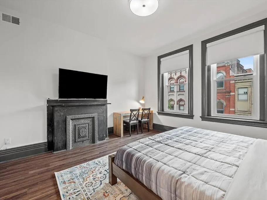 Luxury And Stylish 2Bedroom Apartment On Carson, South Flats, Питтсбург США