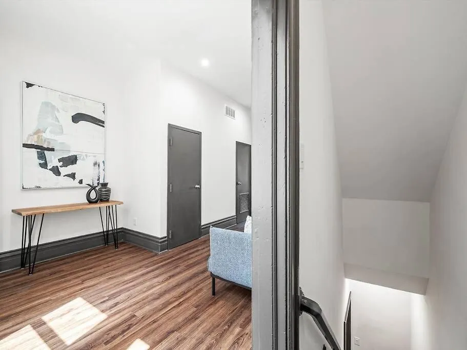 Luxury And Stylish 2Bedroom Apartment On Carson, South Flats, Питтсбург
