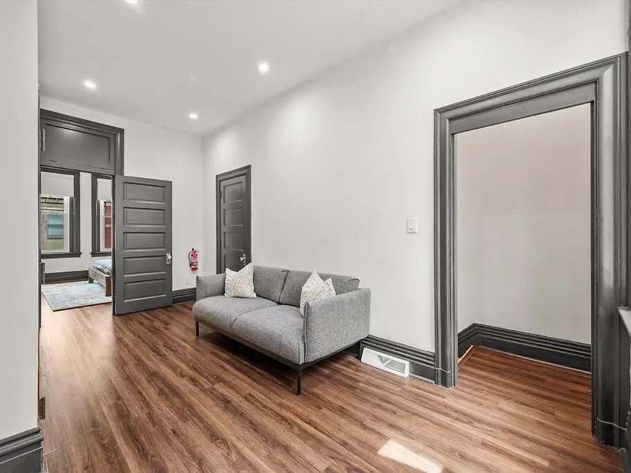 Luxury And Stylish 2Bedroom Apartment On Carson, South Flats, Питтсбург