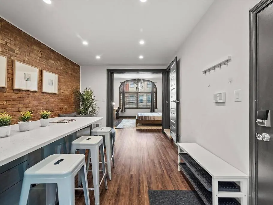 Luxury And Stylish 2Bedroom Apartment On Carson, South Flats, Питтсбург США
