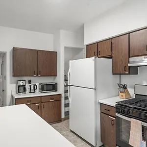  Homestay Oakland/university @g Modern And Bright Private Bedroom With Shared Bathroom